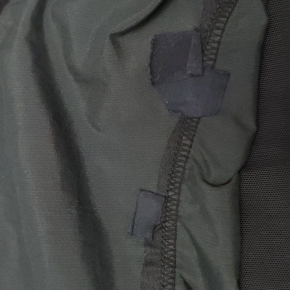 Lululemon cute pleated bottom skirt size 4 - Picture 11 of 11